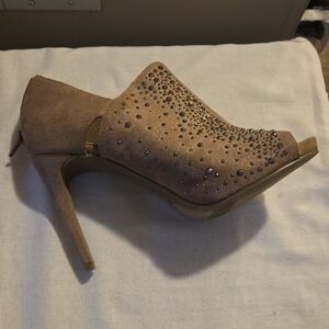 Jennifer Lopez Suede Peep-Toe High Heel Bootie with Stud Accents Tan Size 7 1/2